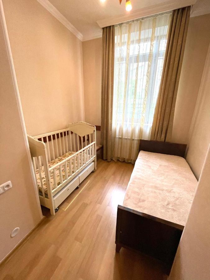Apartment In The Center Of Ереван Экстерьер фото
